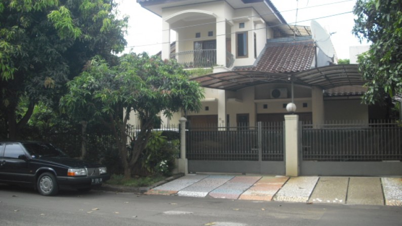 Rumah Cantik lokasi strategis di Nusa Loka BSD