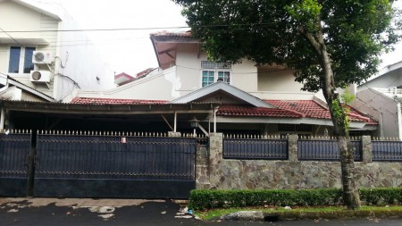 Rumah Dijual  lokasi strategis, bagus, nyaman dan aman daerah Bintaro-Tangsel