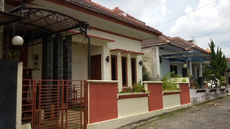 HUNIAN MINIMALIS + FURNITURE PERUM NOGOTIRTO REGENCY, GAMPING, SLEMAN