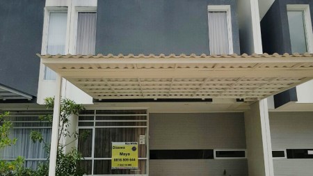 Rumah Disewakan nyaman, aman, dan siap huni Terletak di daerah Bintaro-Tangsel