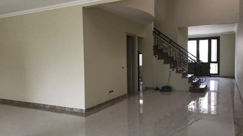 Dijual Rumah Cluster West Europe - Green Lake City, Jakarta Barat