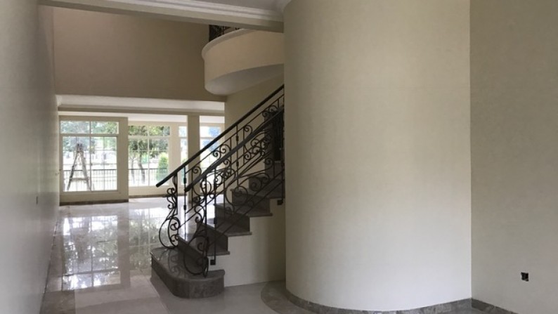 Dijual Rumah Cluster West Europe - Green Lake City, Jakarta Barat