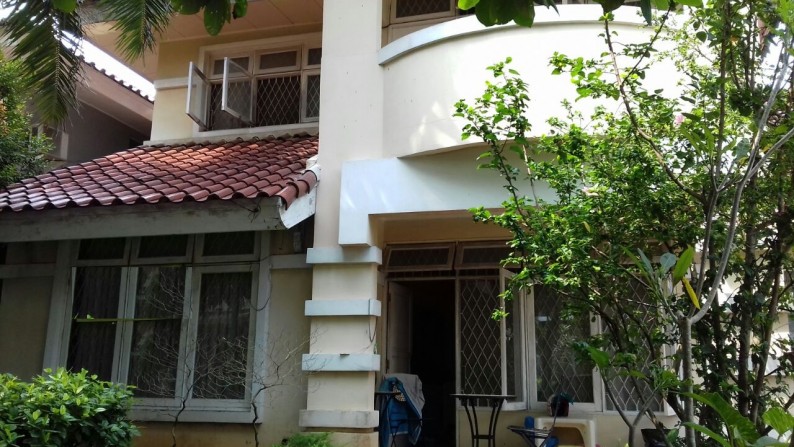 Rumah dalam cluster,securty 24 jam di Bintaro Jaya sekt 9