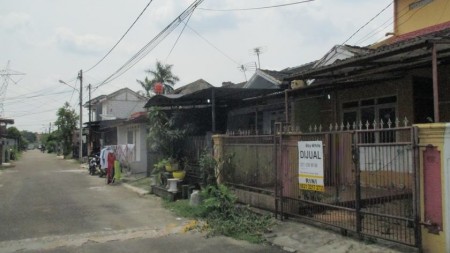 Dijual Rumah Murah, strategis, siap huni, di Serpong Paradise, Serpong Tangerang
