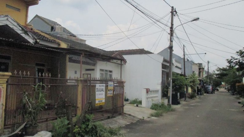 Dijual Rumah Murah, strategis, siap huni, di Serpong Paradise, Serpong Tangerang