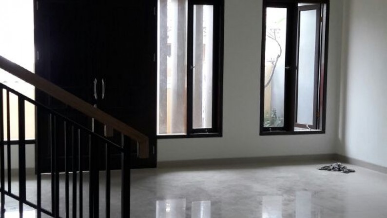 Rumah Brand New,minimalis di Cipadu Larangan