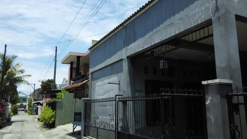 RUMAH KOST  DI JL.MERPATI, WARINGINREJO, SOLO BARU,  SUKOHARJO