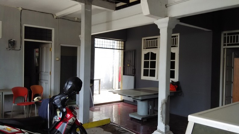 RUMAH TINGGAL DI JALAN MERPATI, WARINGINREJO, SOLO BARU