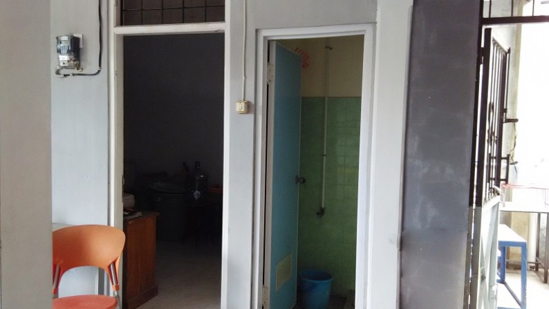 RUMAH TINGGAL DI JALAN MERPATI, WARINGINREJO, SOLO BARU