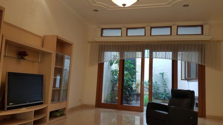 lux beautiful house permata buana 3 floor