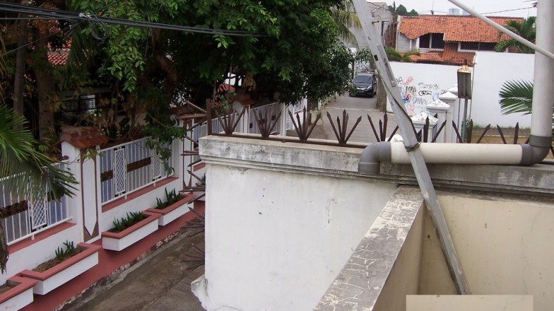 Rumah cluster di daerah Cirendeu