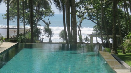 Spacious Beach Front Villa At Pekutatan Jembrana