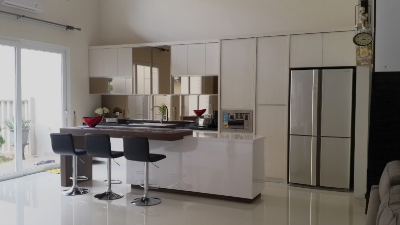 JARANG ADA. Rumah Baru Eksklusif Semi Furnished di City Center BSD.