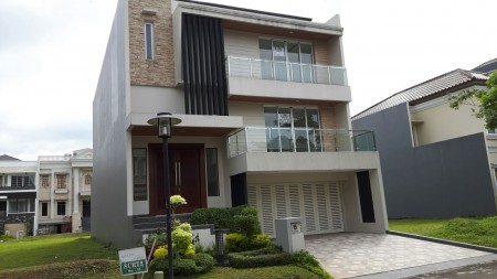 Dijual Rumah Scarlet di Cluster The Springs- Gading Serpong