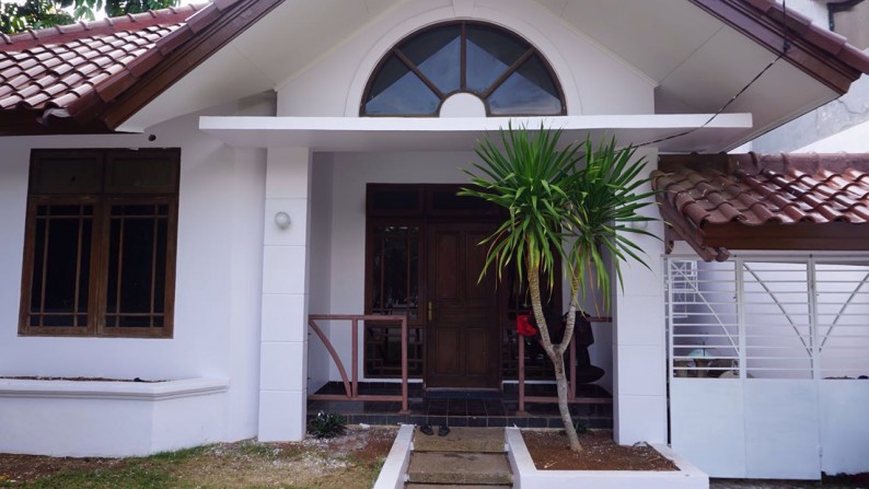 Rumah Standard di Villa Melati Mas BSD mau jual cepat