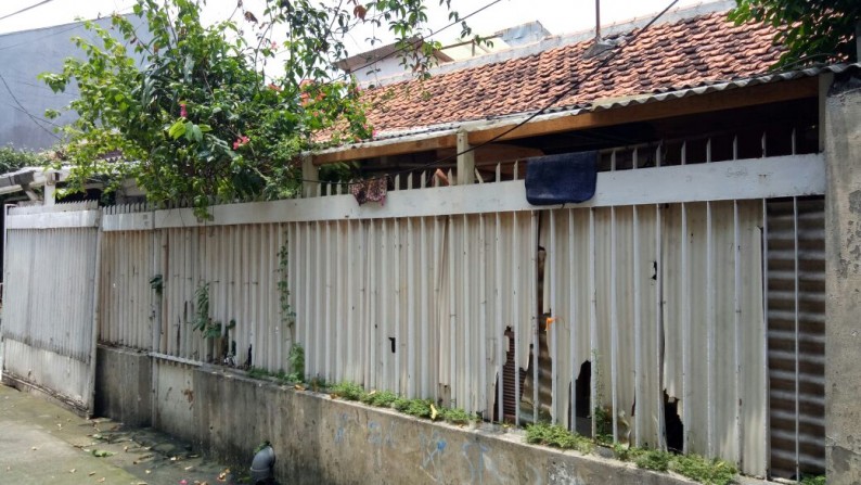 RUMAH STANDAR DI AREA TEBET COCOK BUAT HUNIAN DAN PERUMAHAN.