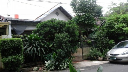 RUMAH SIAP HUNI DI WILAYAH ELITE KEBAYORAN BARU JL BACANG.