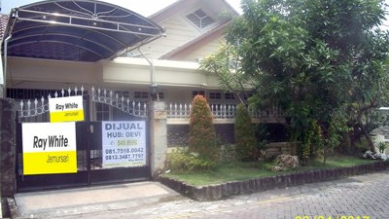 Rumah di Nirwana Eksekutif, Bagus, Row Jalan Lebar, Jalan depan paving, Siap Huni - D/Y -