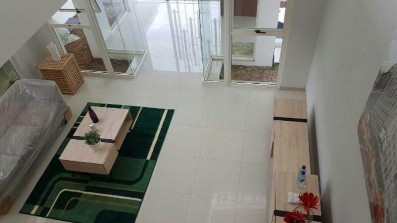 DISEWAKAN RUMAH MEWAH DI LOKASI STRATEGIS ALAM SUTERA CLUSTER VICTORIA