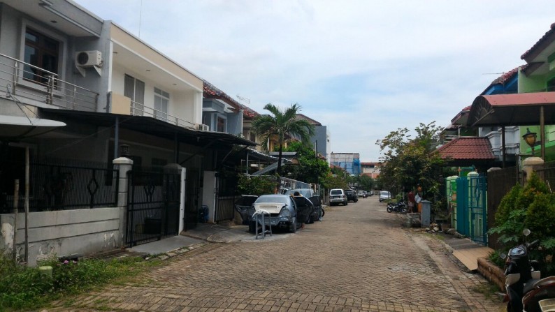 Rumah Renovasi dalam cluster