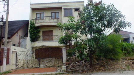 Rumah Hitung Tanah di BSD