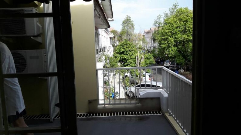 Dijual Townhouse Taman Paris Special Unit - Lippo Karawaci