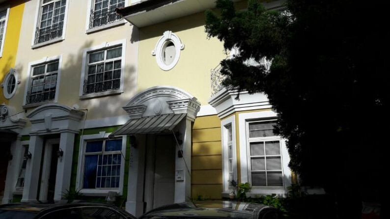 Dijual Townhouse Taman Paris Special Unit - Lippo Karawaci