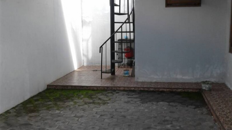 RUMAH TINGGAL MINIMALIS+FURNITURE, PERUM PONDOK PERMAI, SLEMAN.