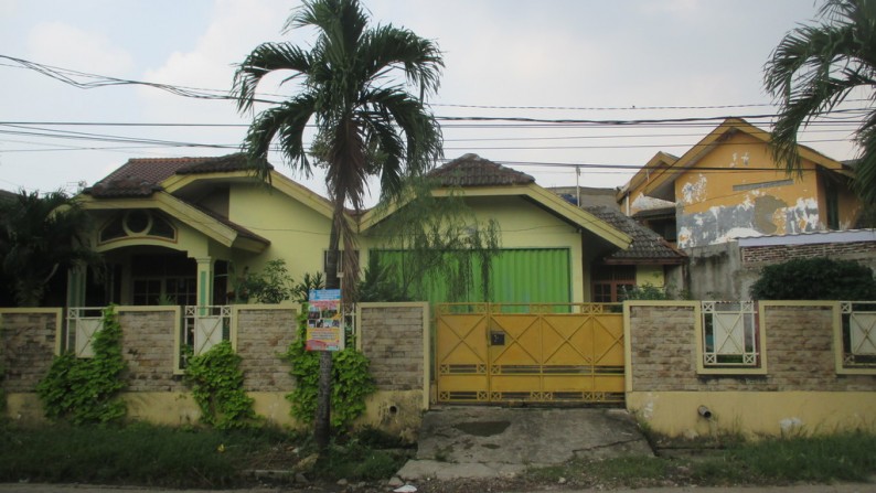 Disewakan Rumah di Jl. Empu Tantular Raya - Perum, Karawaci