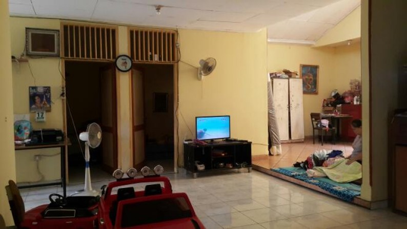 Disewakan Rumah di Jl. Empu Tantular Raya - Perum, Karawaci