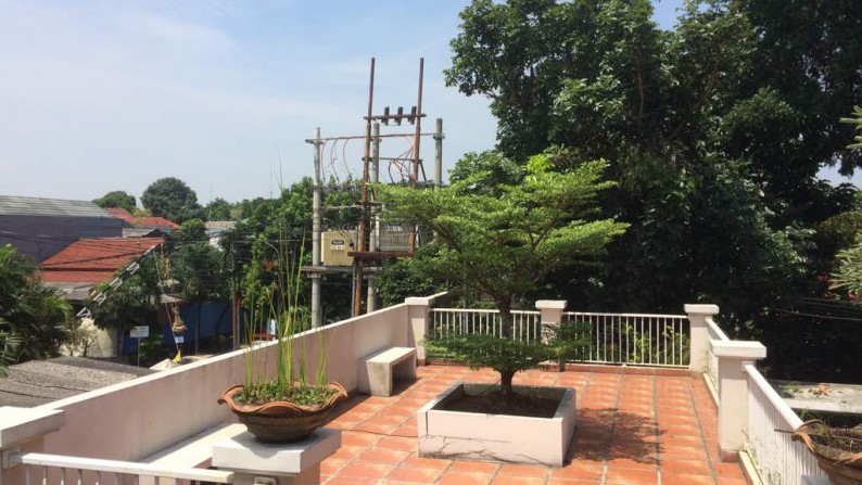 Dijual Rumah Megah di Jl. Haji Montong, Ciganjur - Semi Furnished