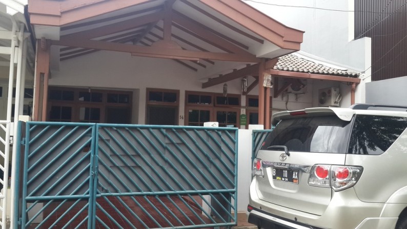 Rumah Tua Standard di Kelapa Nias Kelapa Gading Jakarta Utara