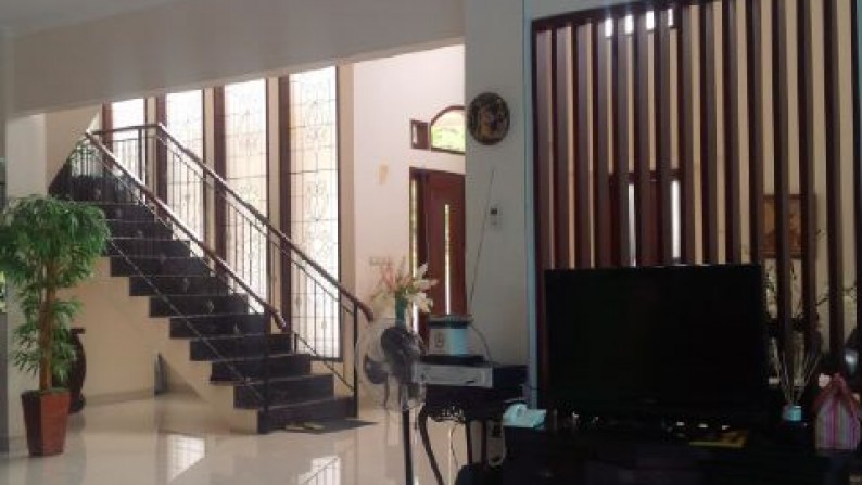 Rumah Mewah Dalam Cluster Villa Melati BSD