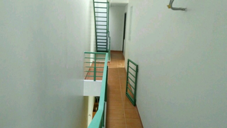 Brand New House Dalam Komplek Area Mampang Prapatan, Jakarta Selatan