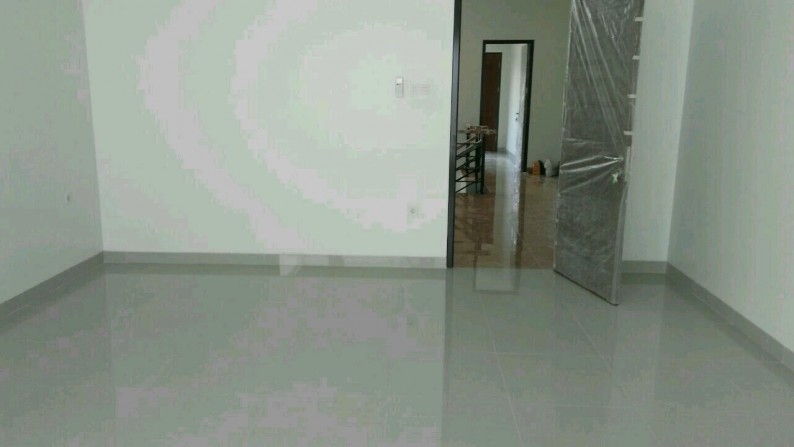 Brand New House Dalam Komplek Area Mampang Prapatan, Jakarta Selatan