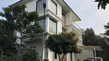 DIJUAL RUMAH FULLFURNISHED NYAMAN DAN AMAN DILOKASI STRATEGIS,SUTERA FERONIA