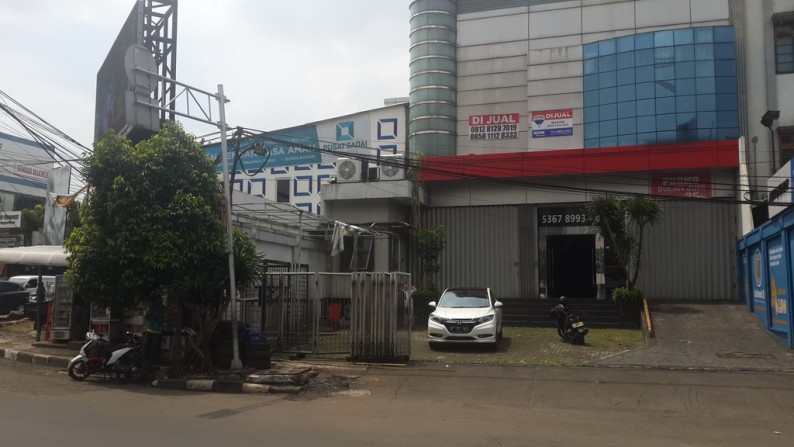 Johanes Sutandi - RWCG - Show Room + Bengkel Mobil di Jalan Panjang - Lapangan Bola