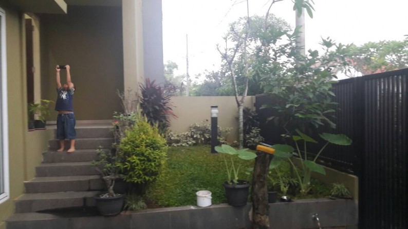 Rumah Disewakan nyaman, aman dan siap huni di daerah Graha Bintaro Tangerang Selatan