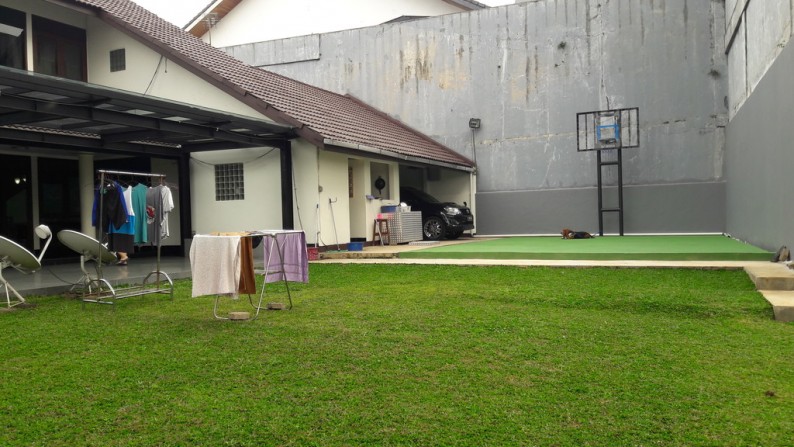 Rumah Mewah di Jalan Utama Sukahaji