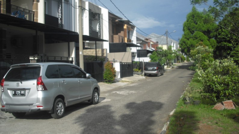 Rumah dalam tahap Finishing di Regency Melati Mas