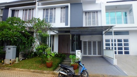 Rumah Bergaya Klasik mediteran Semi Furnish Bintaro Sektor 9