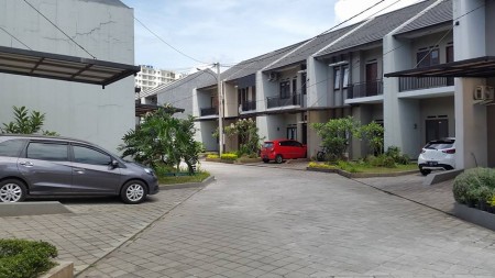 Rumah Semifurnished mungil di Mega Asri \" The Residence \" GUNUNG BATU PASTEUR