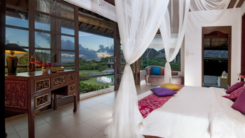 Freehold Amazing Villa with Spectacular Indian Ocean View Nusa Dua