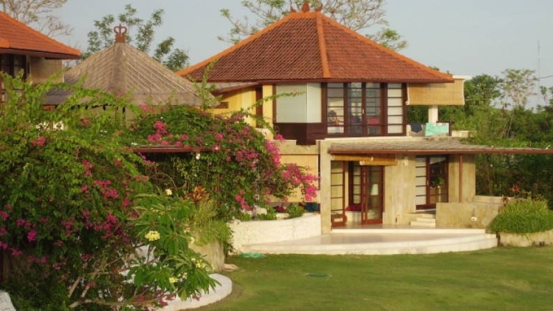 Freehold Amazing Villa with Spectacular Indian Ocean View Nusa Dua