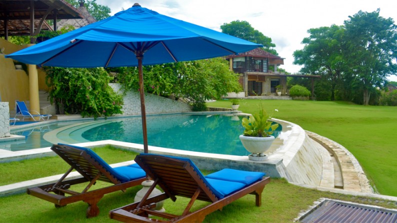 Freehold Amazing Villa with Spectacular Indian Ocean View Nusa Dua