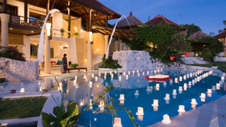 Freehold Amazing Villa with Spectacular Indian Ocean View Nusa Dua