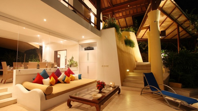 Freehold Amazing Villa with Spectacular Indian Ocean View Nusa Dua