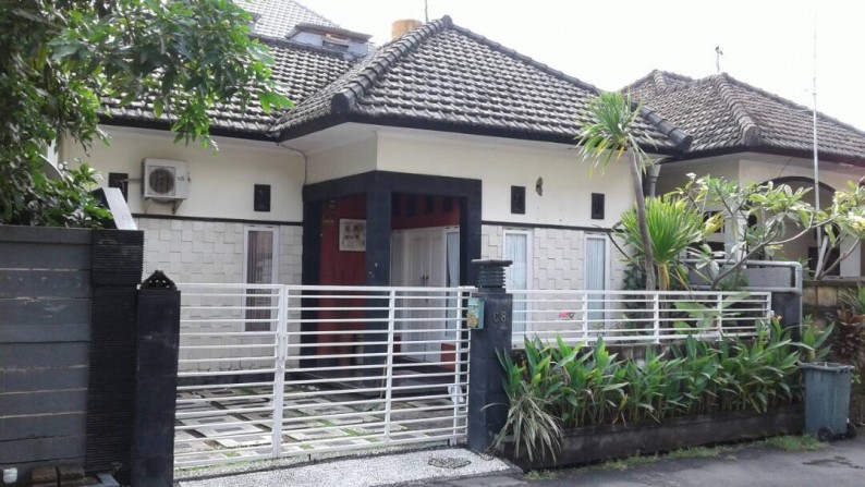 rumah di gunung salak kerobokan