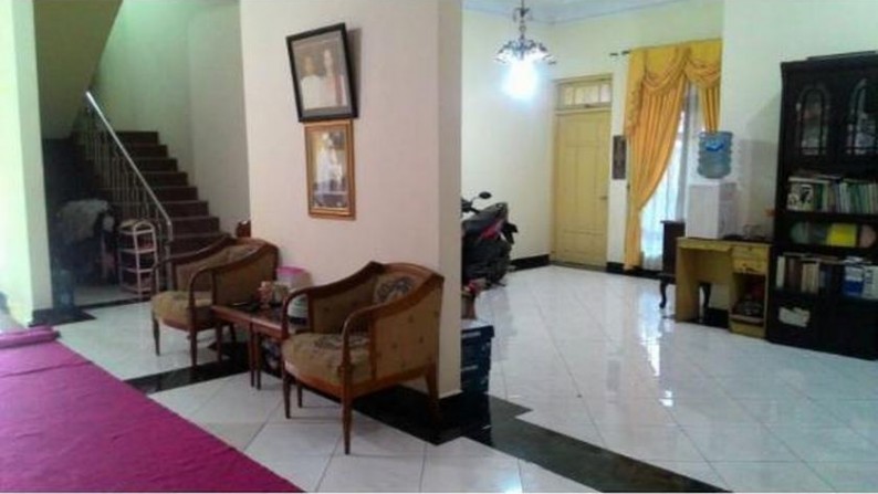 Dijual rumah besar harga oke, siap huni, Ciledug, Jl. Lembang II, Tangerang.