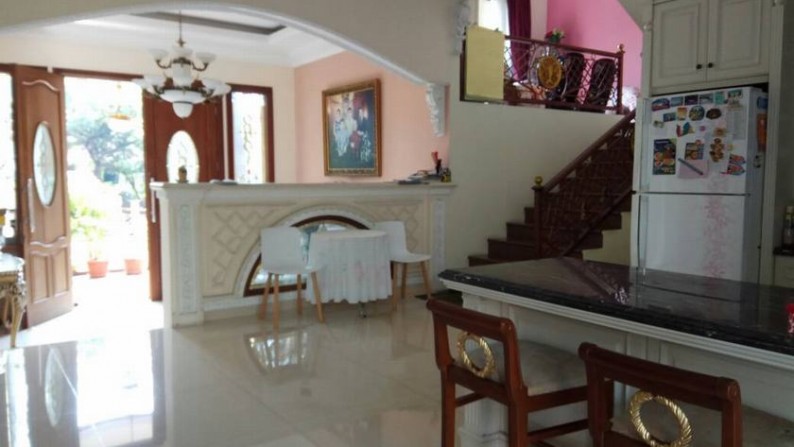 Dijual rumah di Giri Loka BSD City, Split level, Semifurnish,  Furniture yang nempel, Murah, Strategis, siap huni